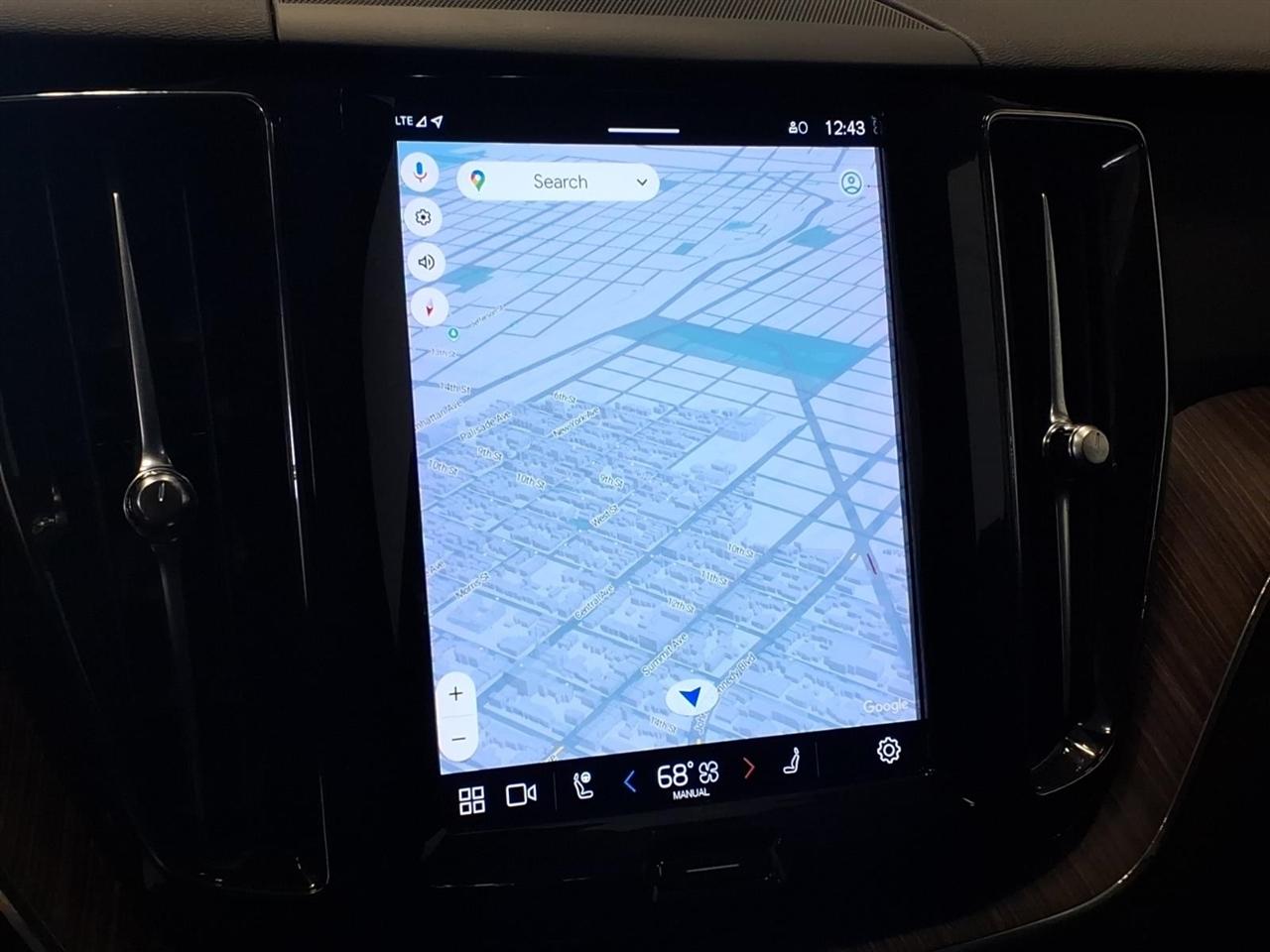 Volvo XC60 B5 AWD Momentum 2022