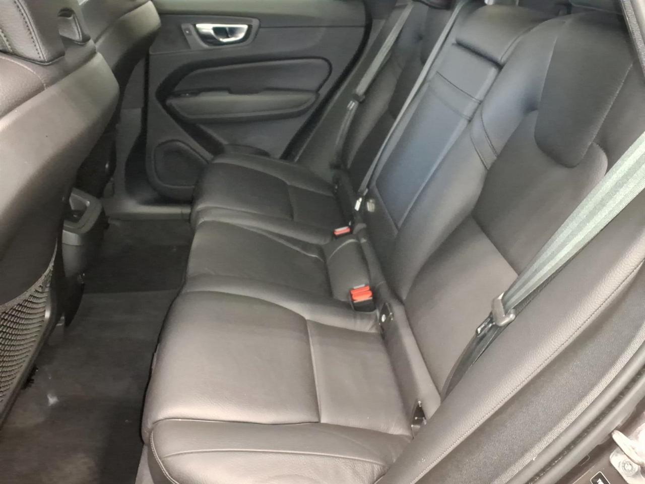 Volvo XC60 B5 AWD Momentum 2022