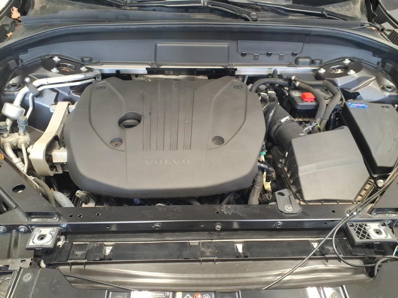 Volvo XC60 B5 AWD Momentum 2022