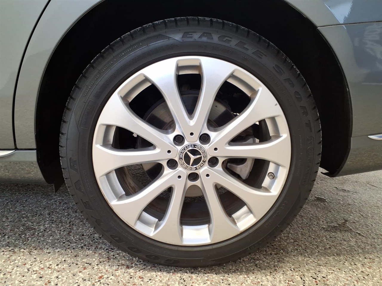 Mercedes-Benz E-Class E 300 4MATIC Sedan 2019