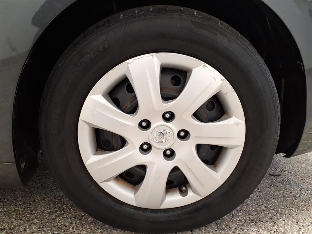 Toyota Camry LE (Natl) 2011