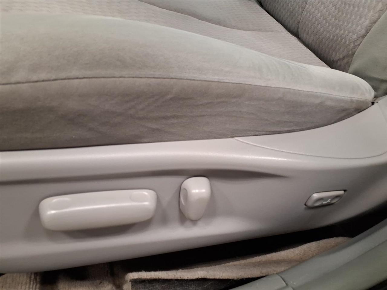 Toyota Camry LE (Natl) 2011