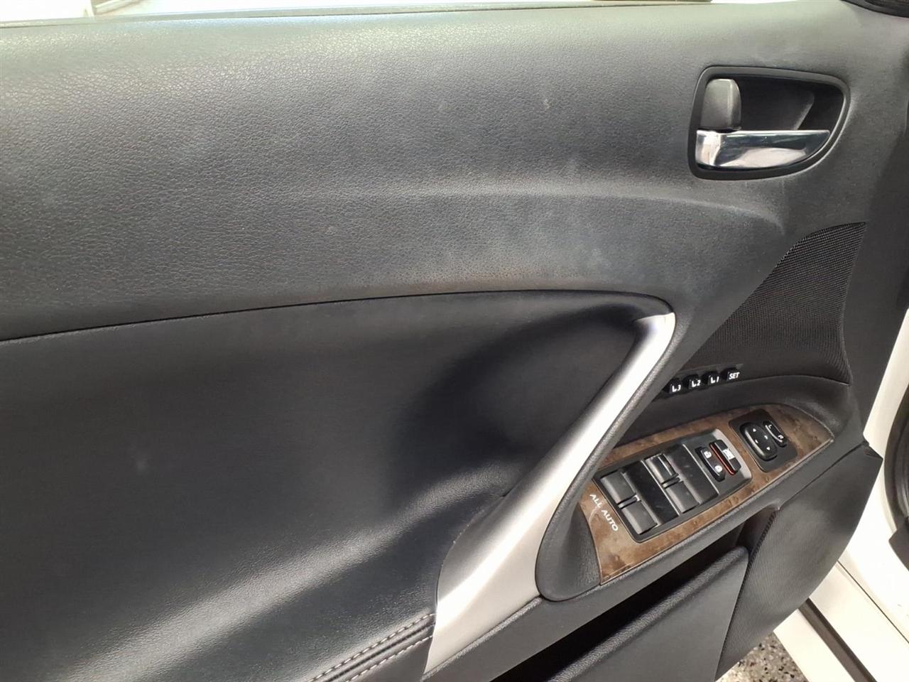 Lexus IS 250 4D Sedan AWD 2013