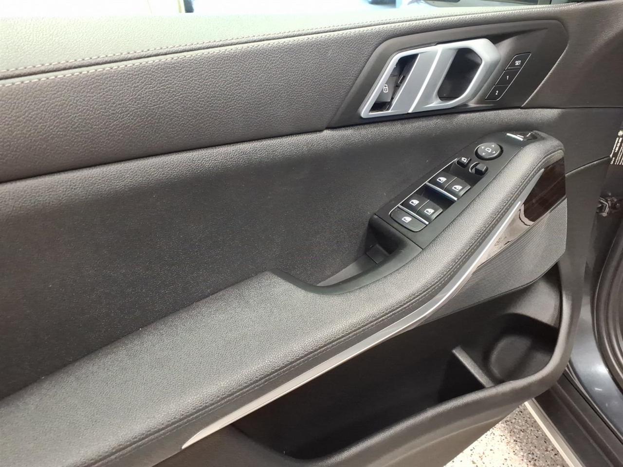 BMW X5 xDrive40i Sports Activity Vehicle 2021