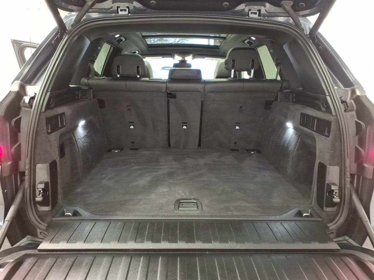 BMW X5 xDrive40i Sports Activity Vehicle 2021