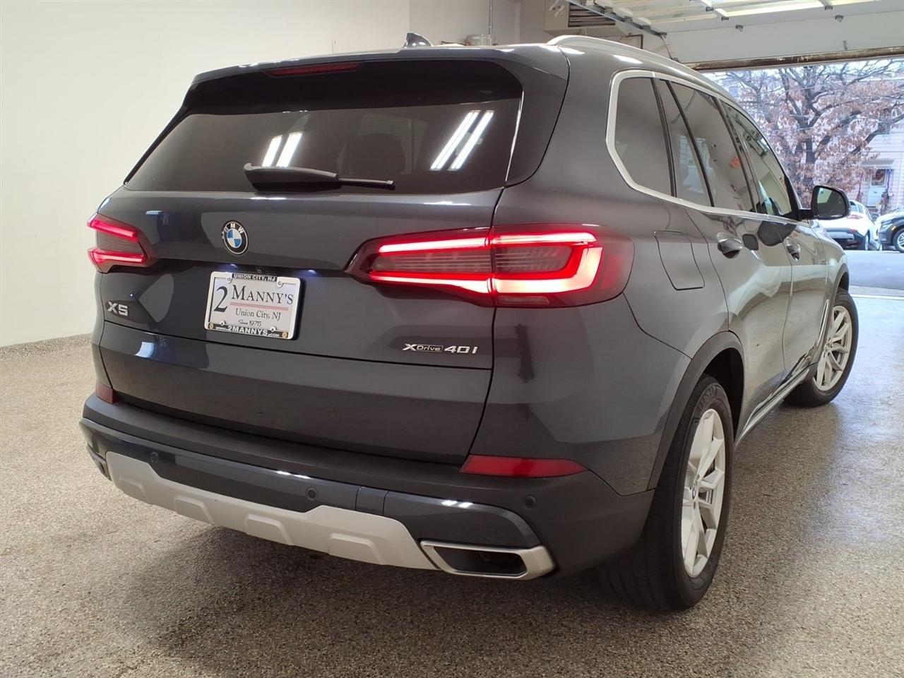 BMW X5 xDrive40i Sports Activity Vehicle 2021