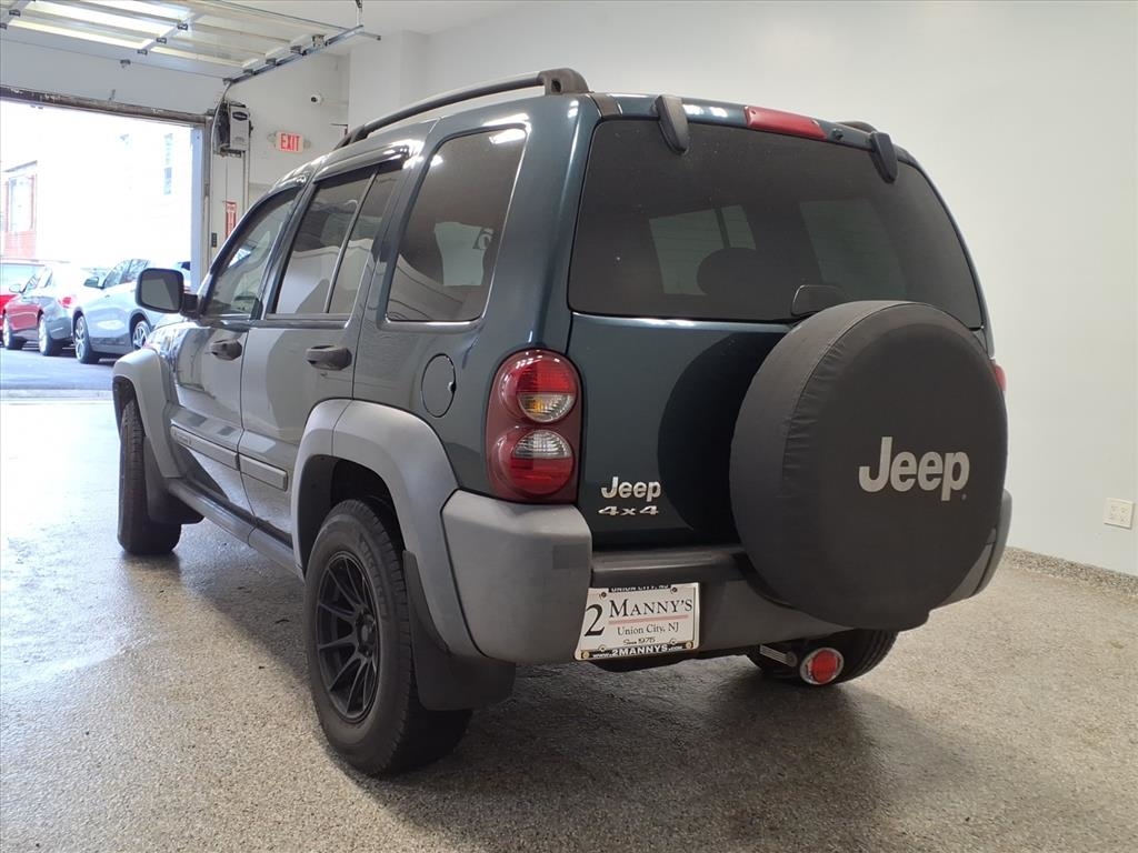 Jeep Liberty 4dr Sport 4WD 2005