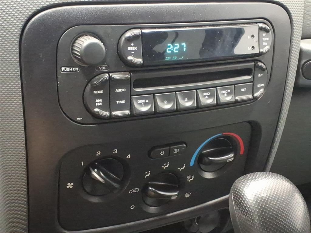 Jeep Liberty 4dr Sport 4WD 2005