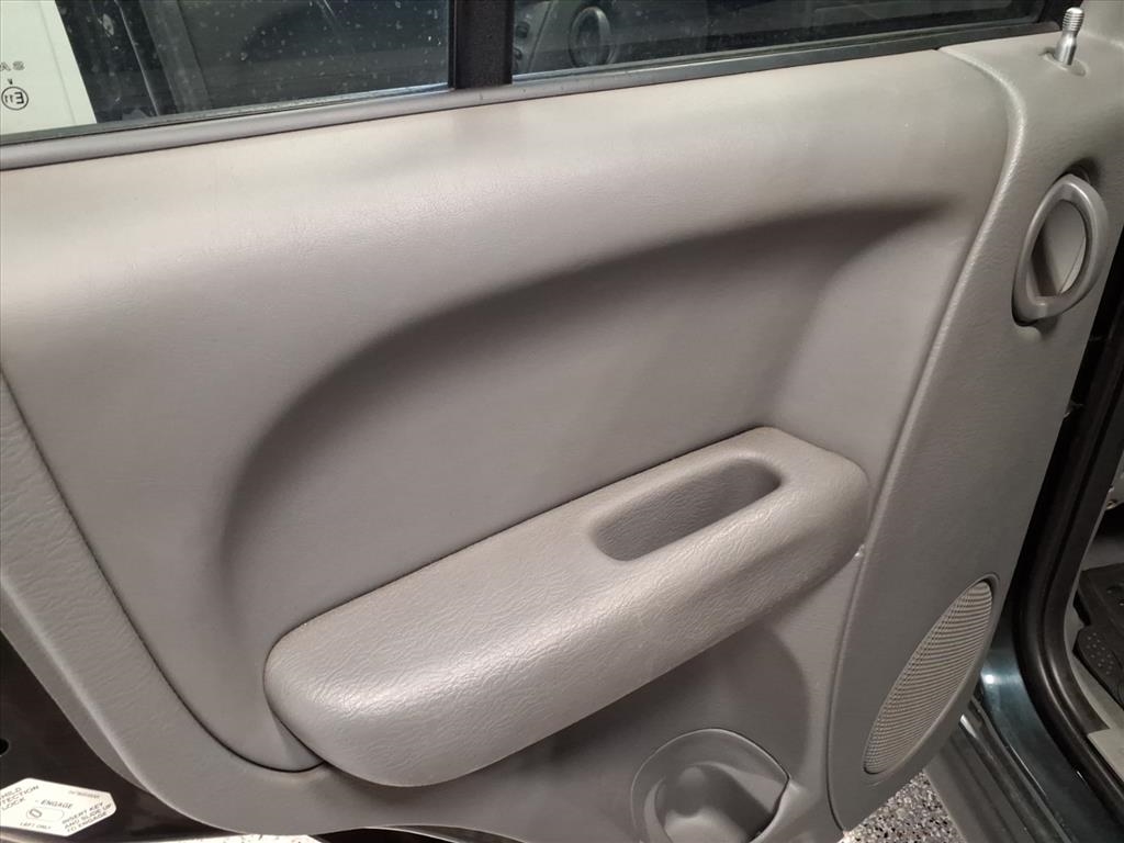 Jeep Liberty 4dr Sport 4WD 2005