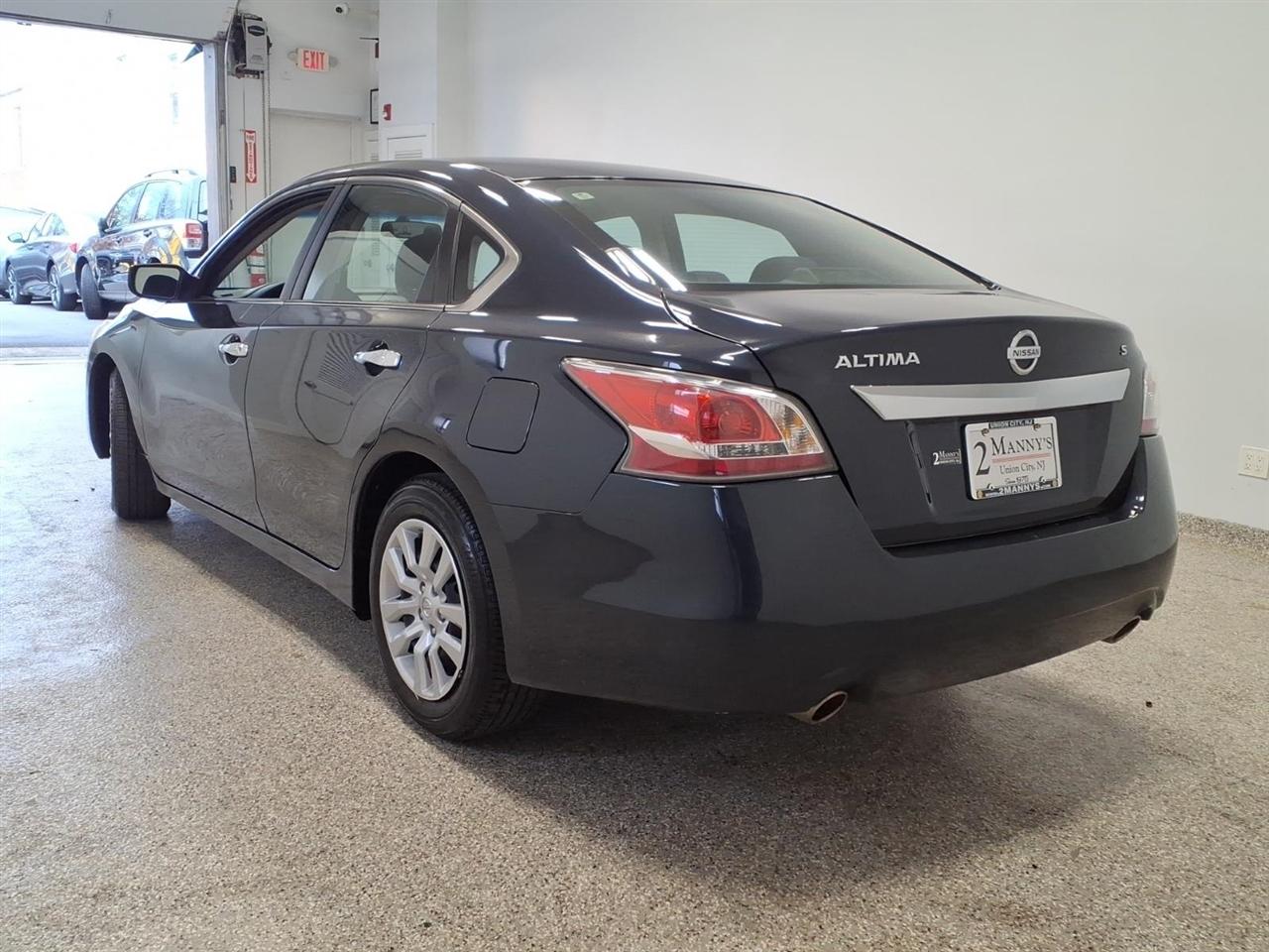 Nissan Altima 4dr Sdn I4 2.5 S 2015