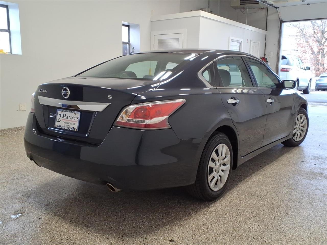 Nissan Altima 4dr Sdn I4 2.5 S 2015