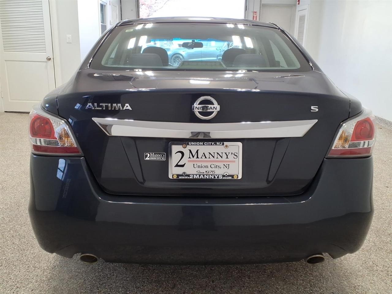 Nissan Altima 4dr Sdn I4 2.5 S 2015