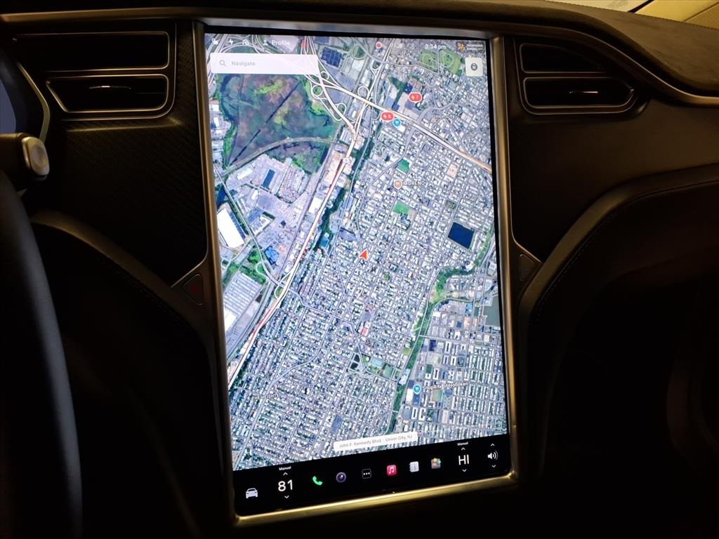 Tesla Model X 75D 4D SUV AWD 2017