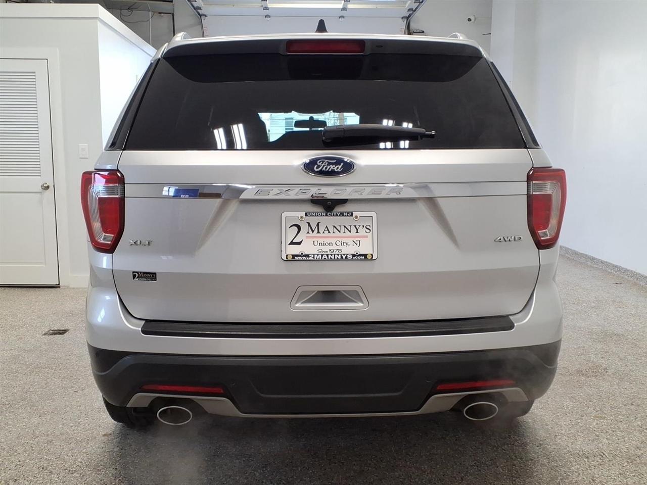 Ford Explorer XLT 4WD 2018