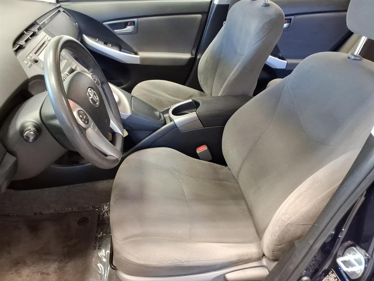 Toyota Prius Two 4D Hatchback 2014