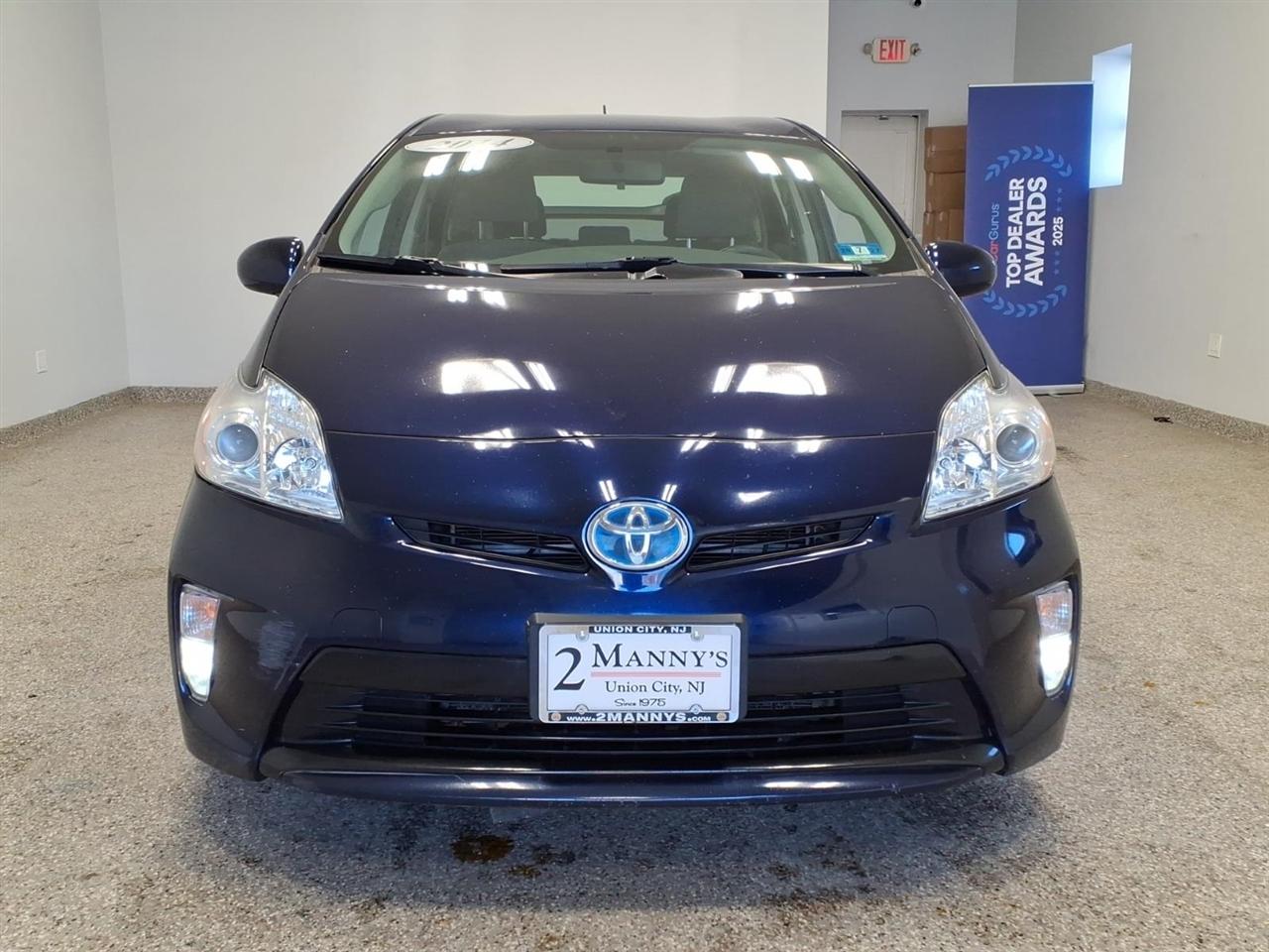 Toyota Prius Two 4D Hatchback 2014