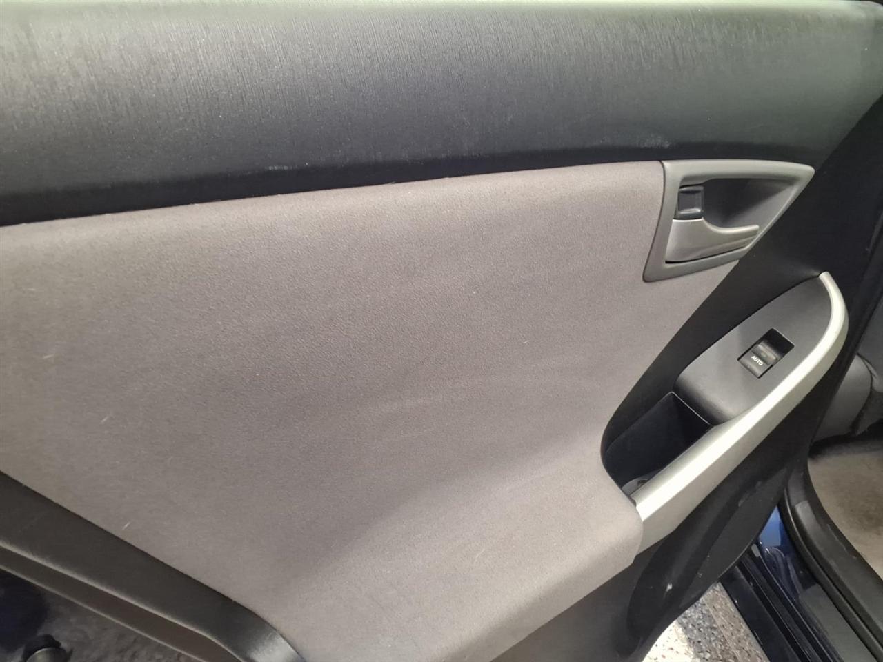 Toyota Prius Two 4D Hatchback 2014