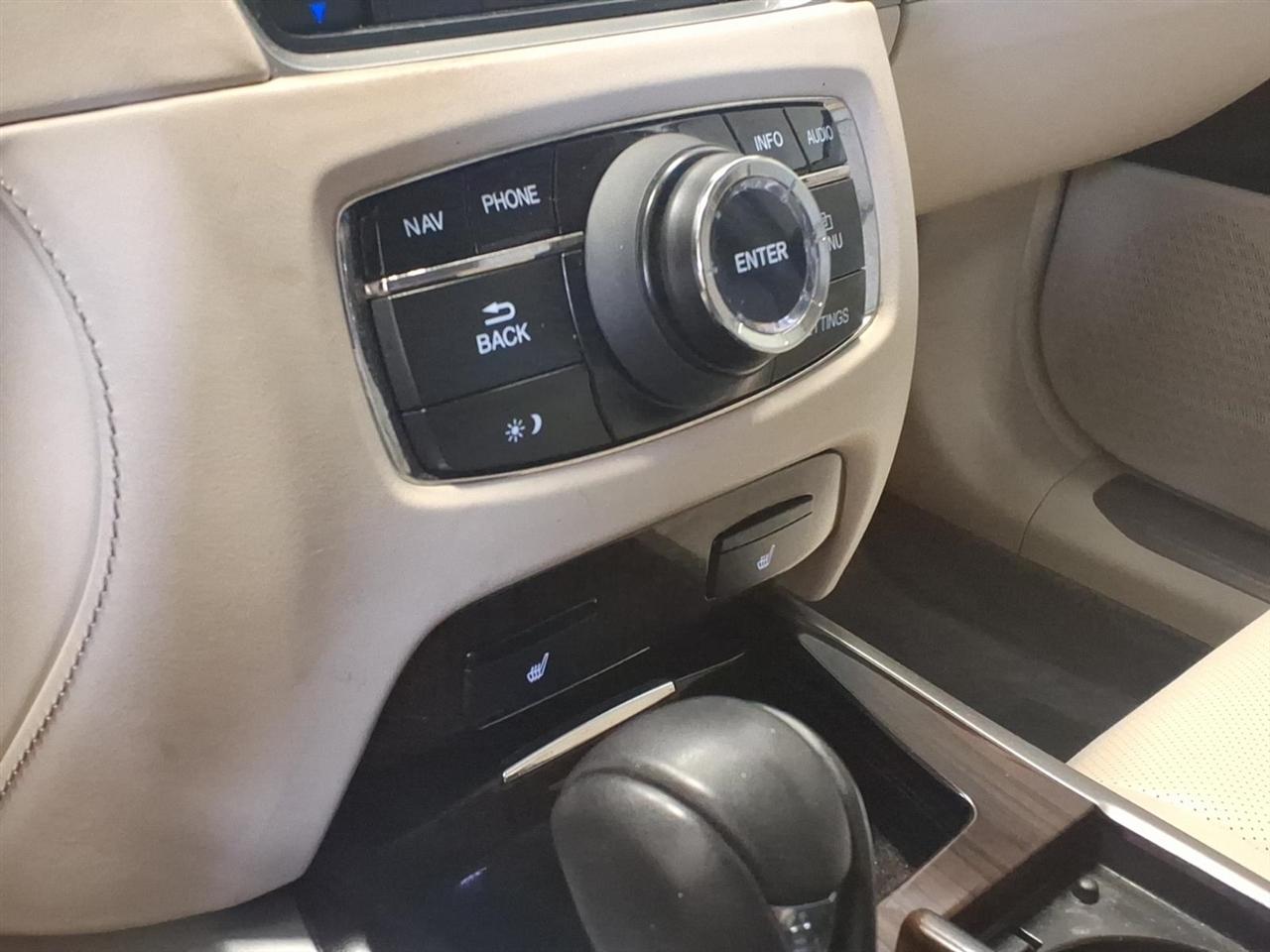 Acura RLX 4dr Sdn Tech Pkg 2014