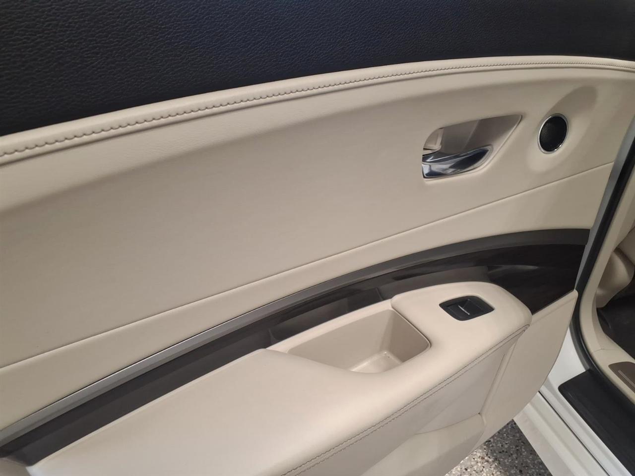 Acura RLX 4dr Sdn Tech Pkg 2014