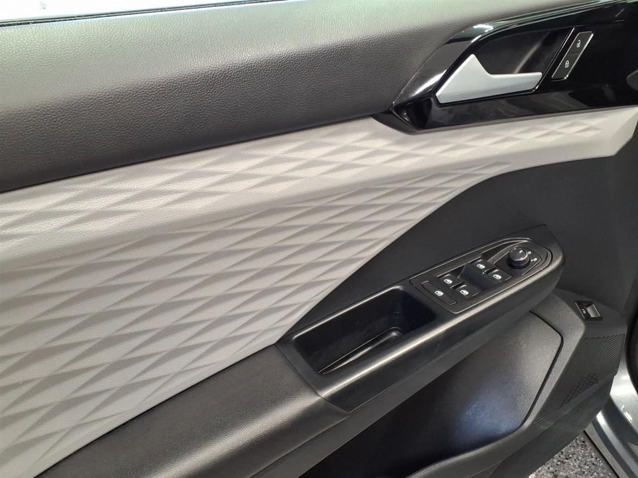 Volkswagen Taos S FWD 2022