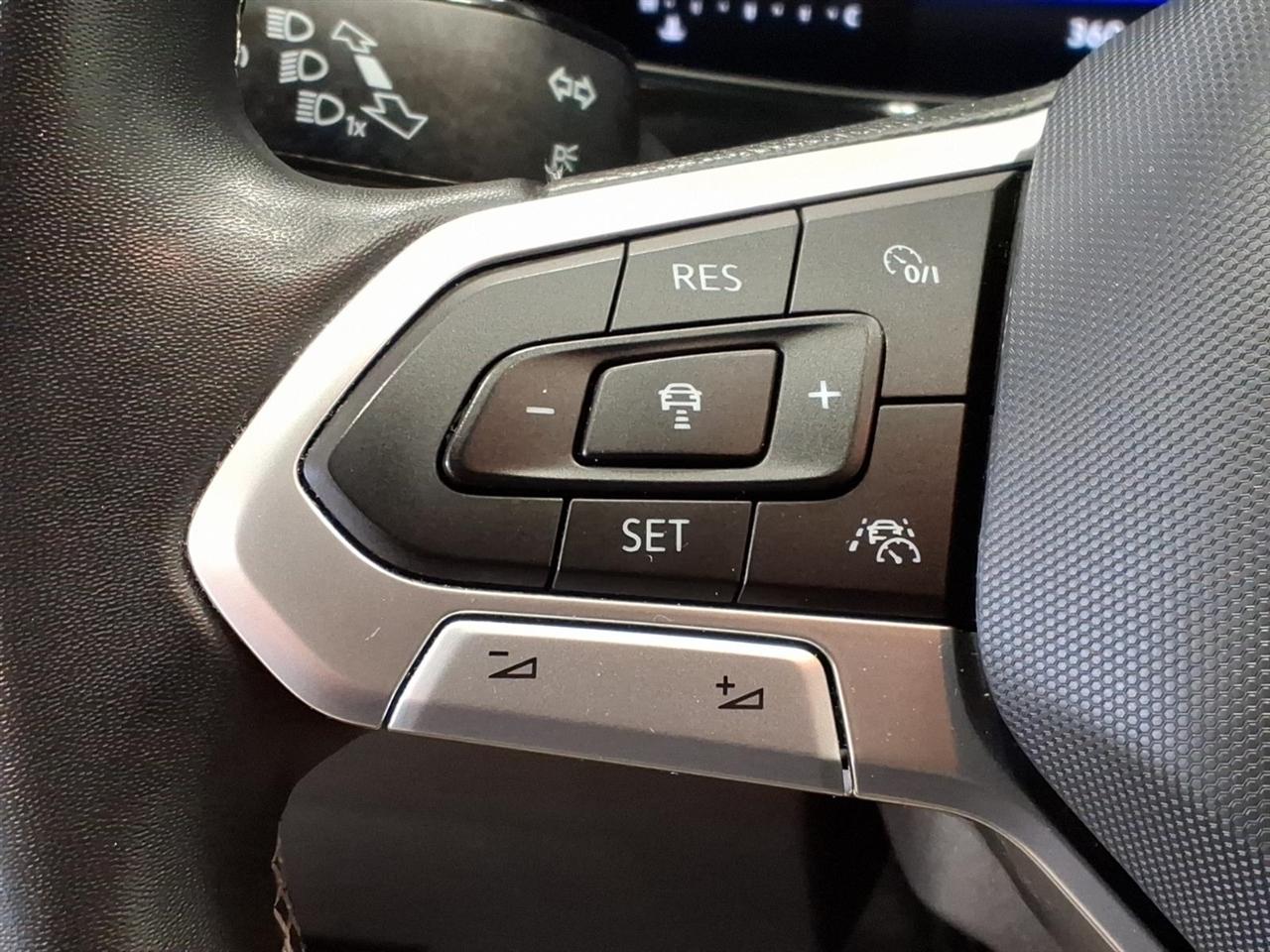 Volkswagen Taos S FWD 2022