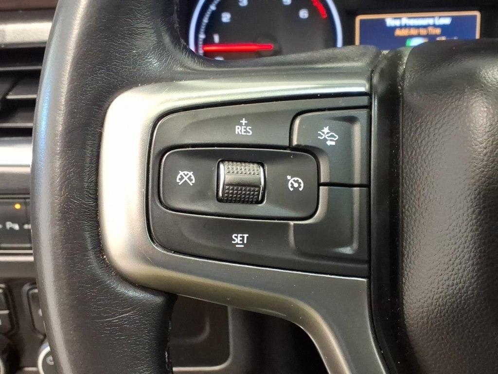 Chevrolet Suburban 4WD 4dr LT 2021