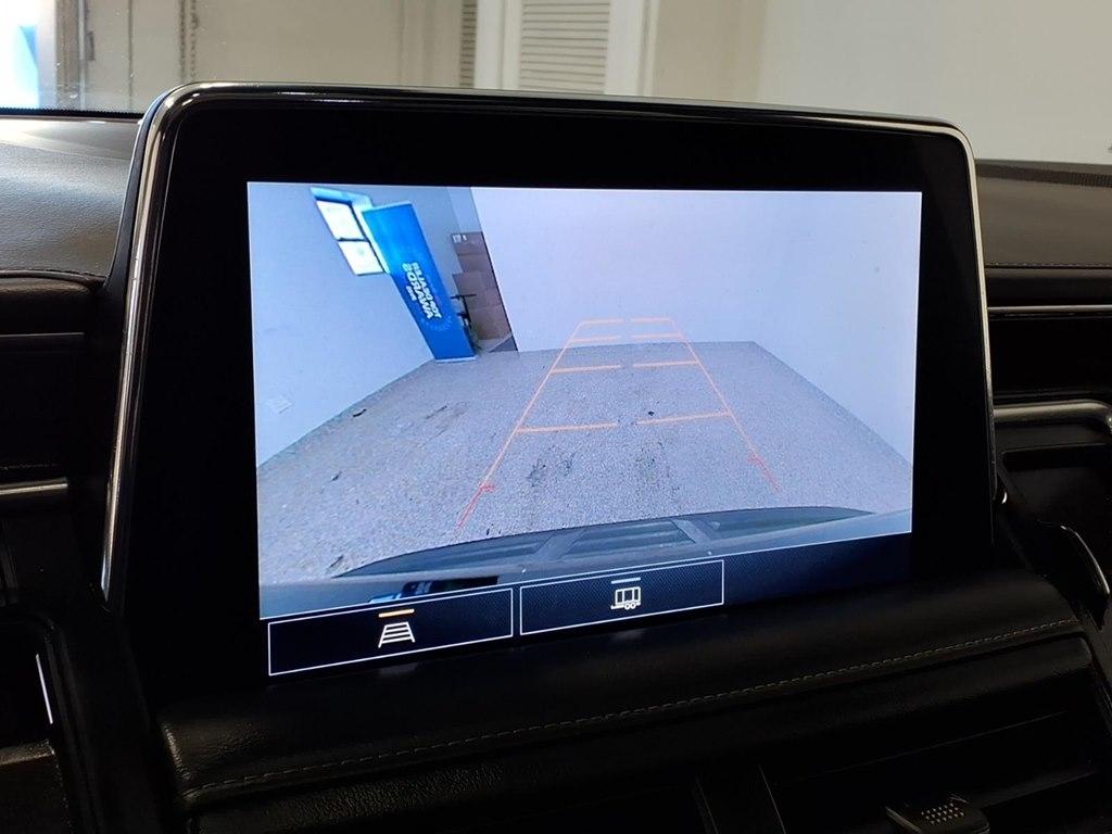 Chevrolet Suburban 4WD 4dr LT 2021