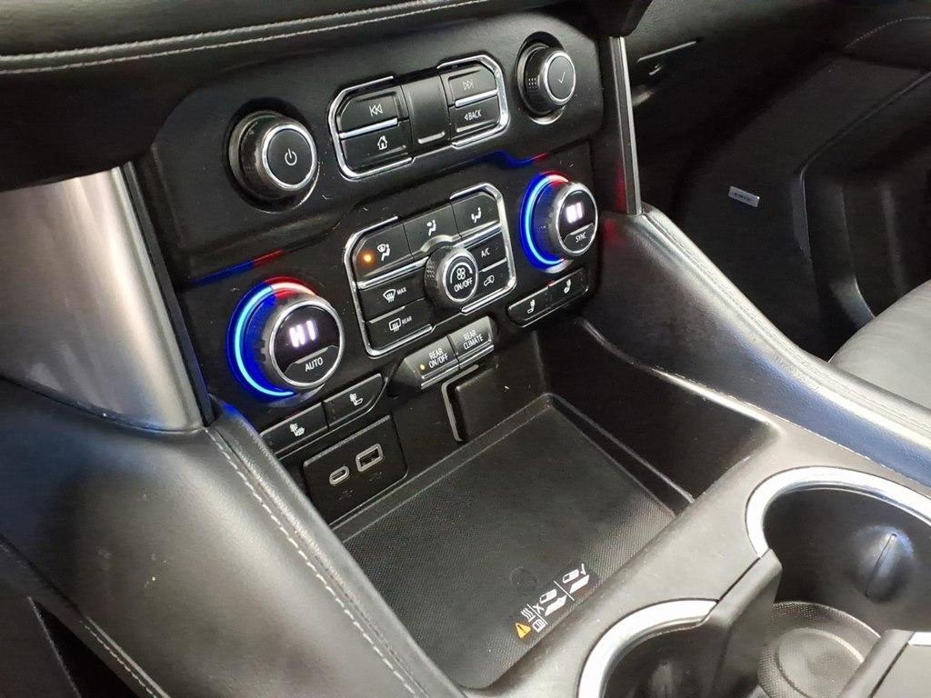 Chevrolet Suburban 4WD 4dr LT 2021