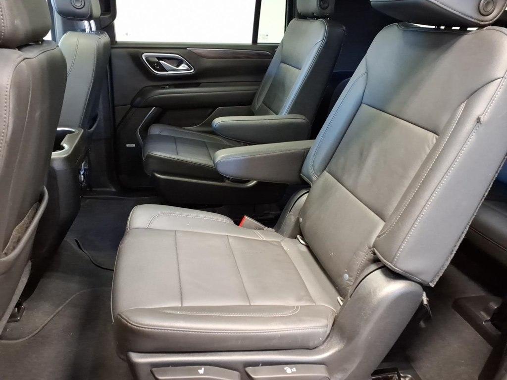 Chevrolet Suburban 4WD 4dr LT 2021