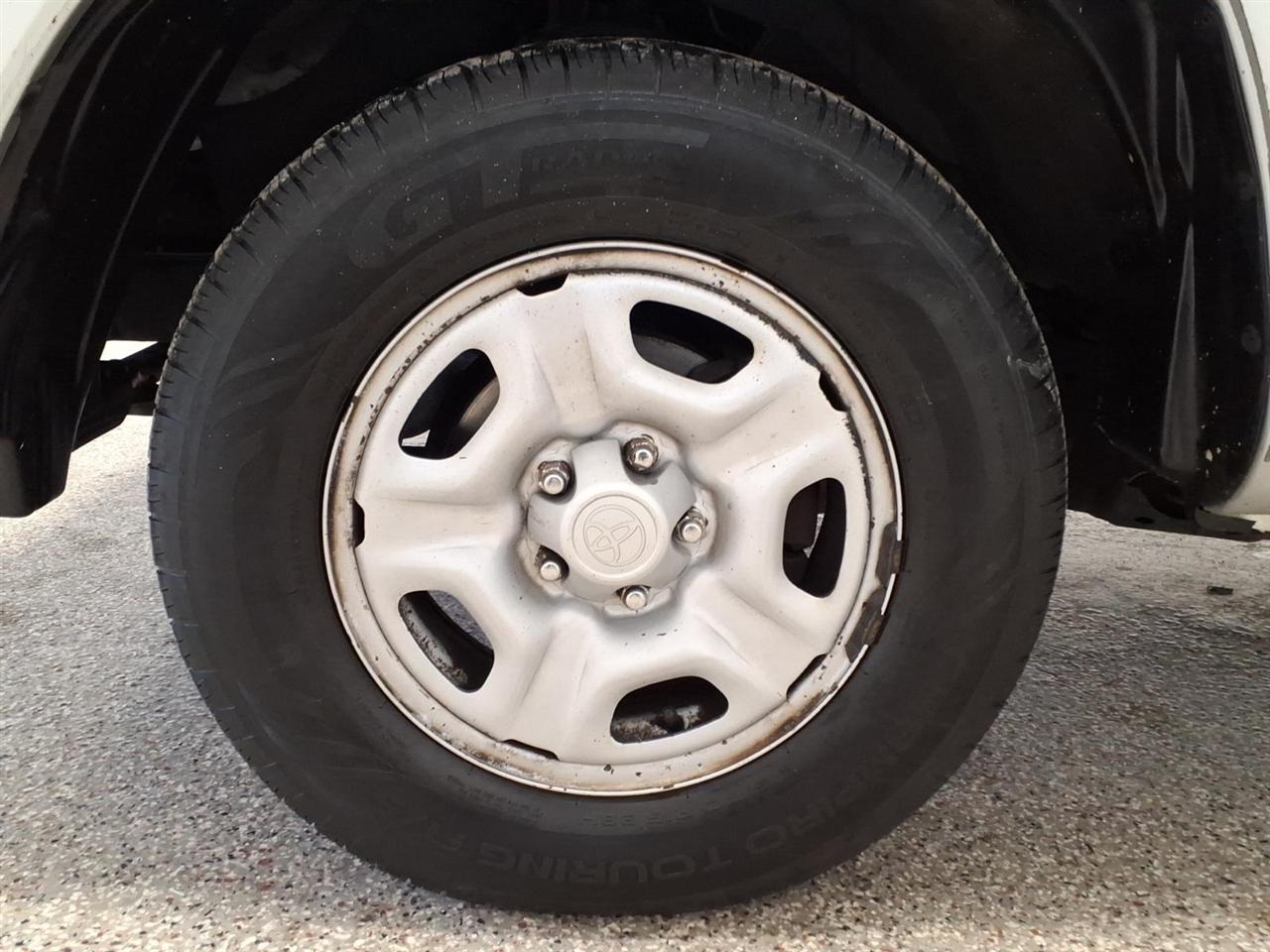 Toyota Tacoma 2WD Access I4 AT (Natl) 2010