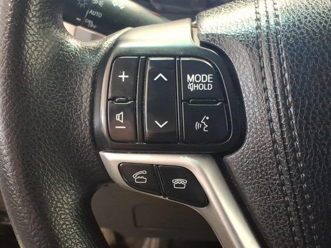 Toyota Sienna LE 8-Passenger Seating 2017