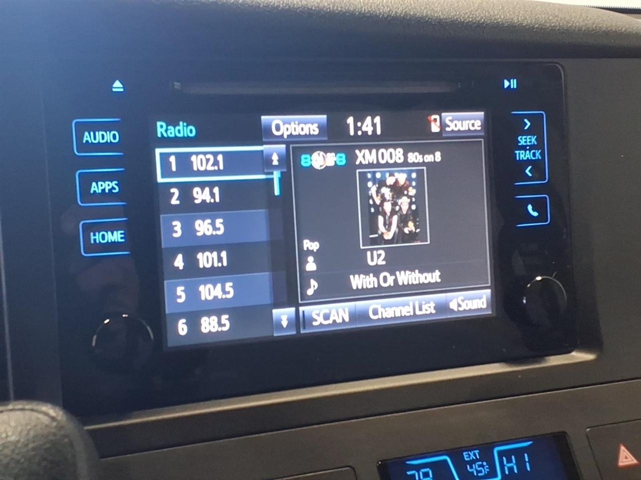 Toyota Sienna LE 8-Passenger Seating 2017