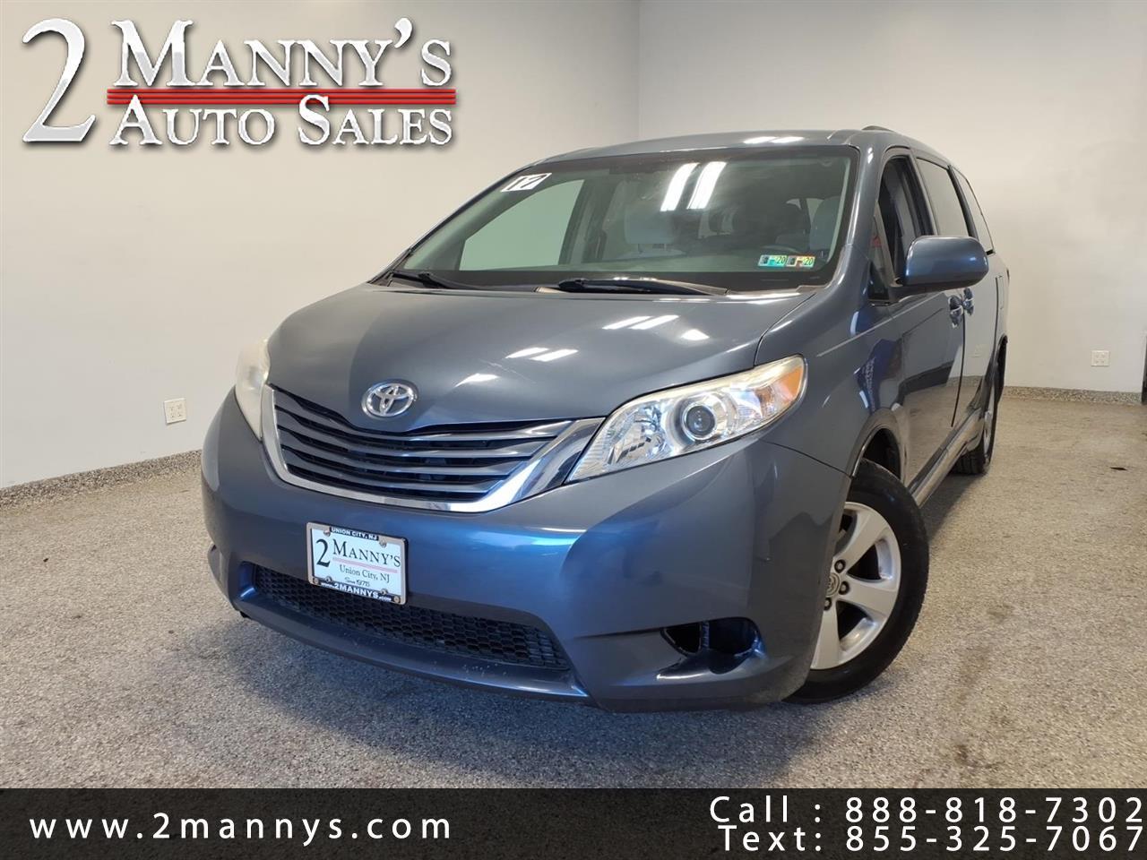 Toyota Sienna LE 8-Passenger Seating 2017