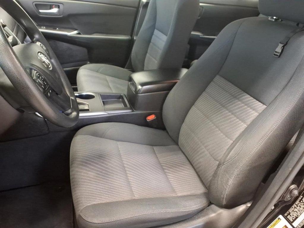 Toyota Camry LE 6-Spd AT 2017