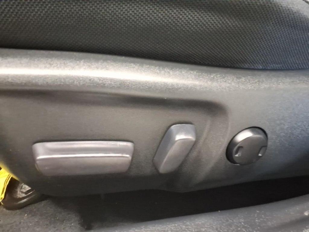 Toyota Camry LE 6-Spd AT 2017