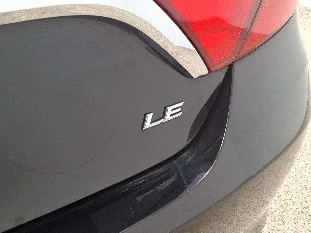 Toyota Camry LE 6-Spd AT 2017