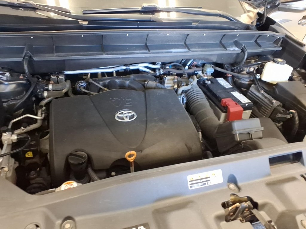 Toyota Highlander XLE AWD (Natl) 2021