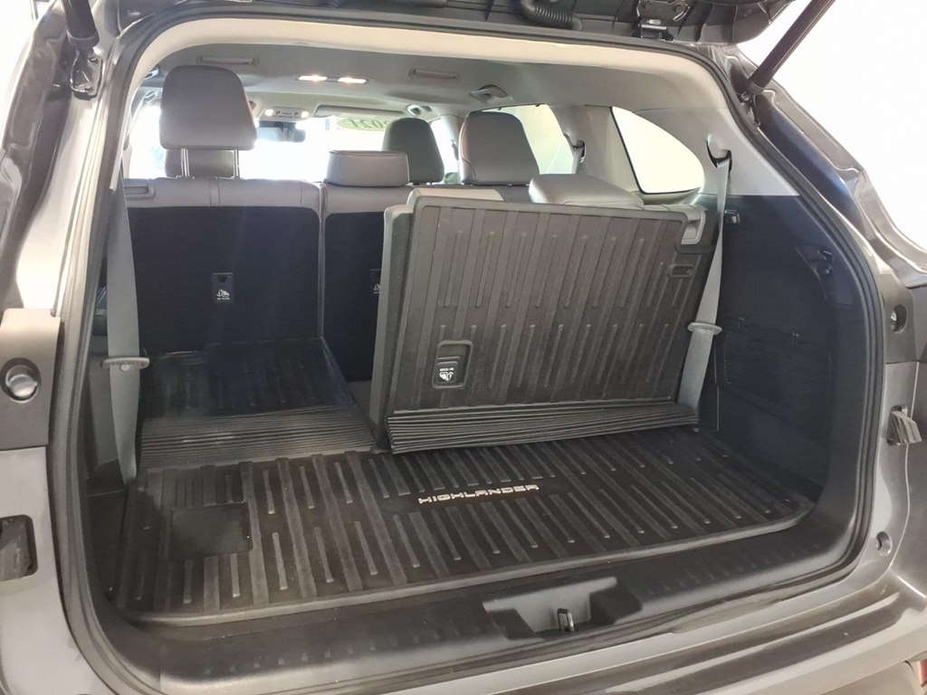 Toyota Highlander XLE AWD (Natl) 2021