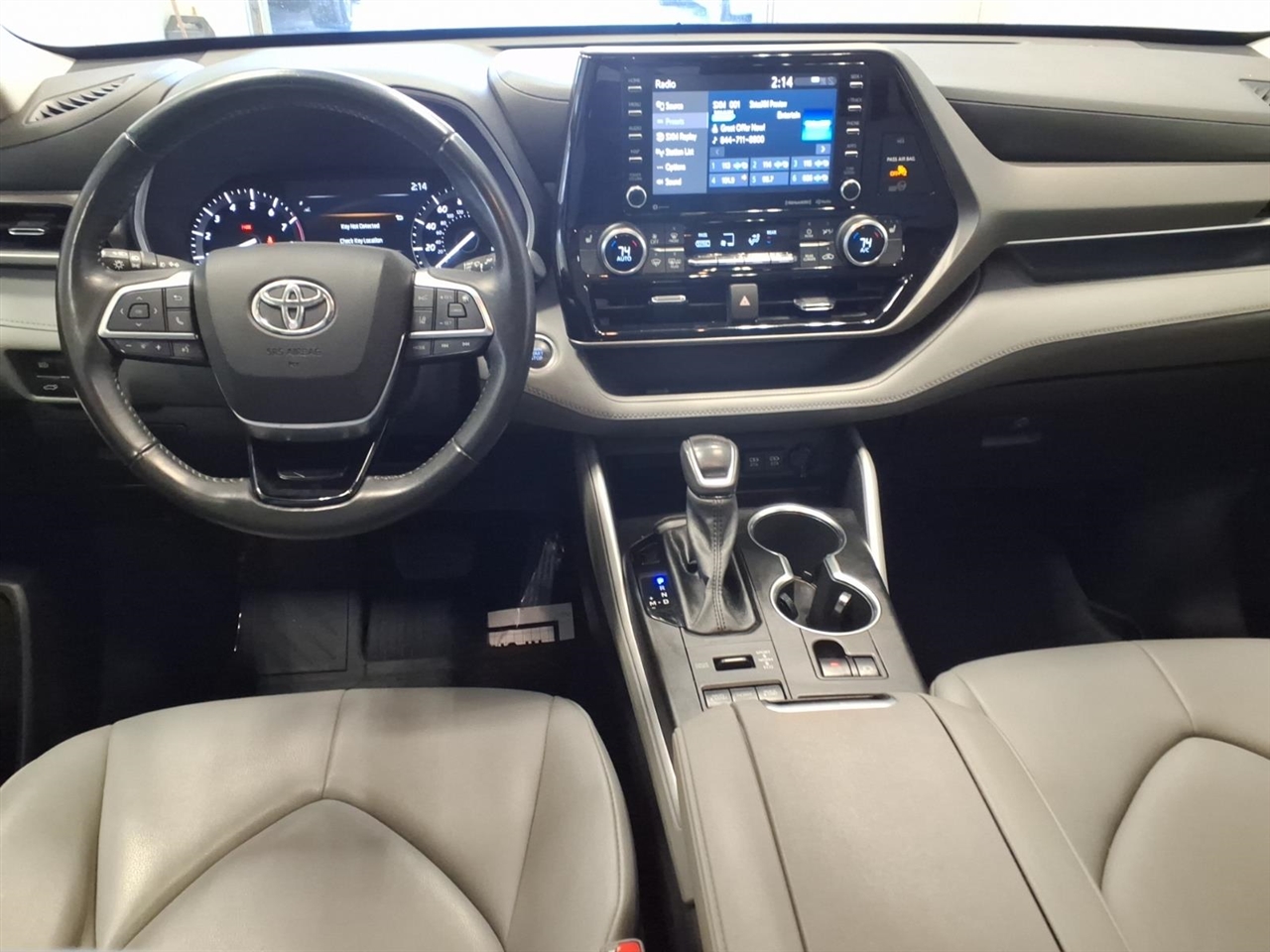 Toyota Highlander XLE AWD (Natl) 2021