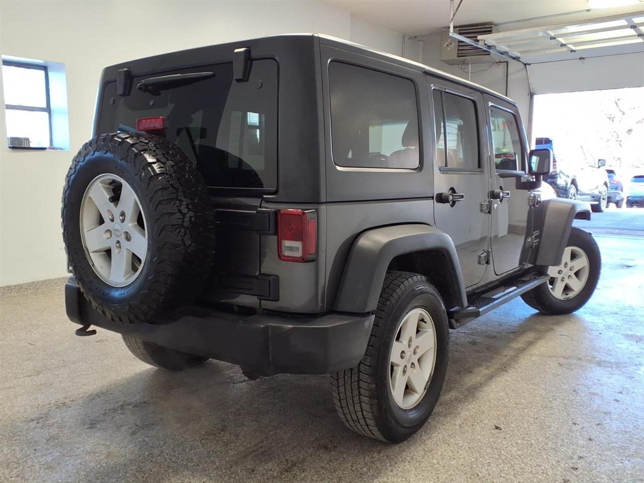 Jeep Wrangler Unlimited Sport S 4x4 2017