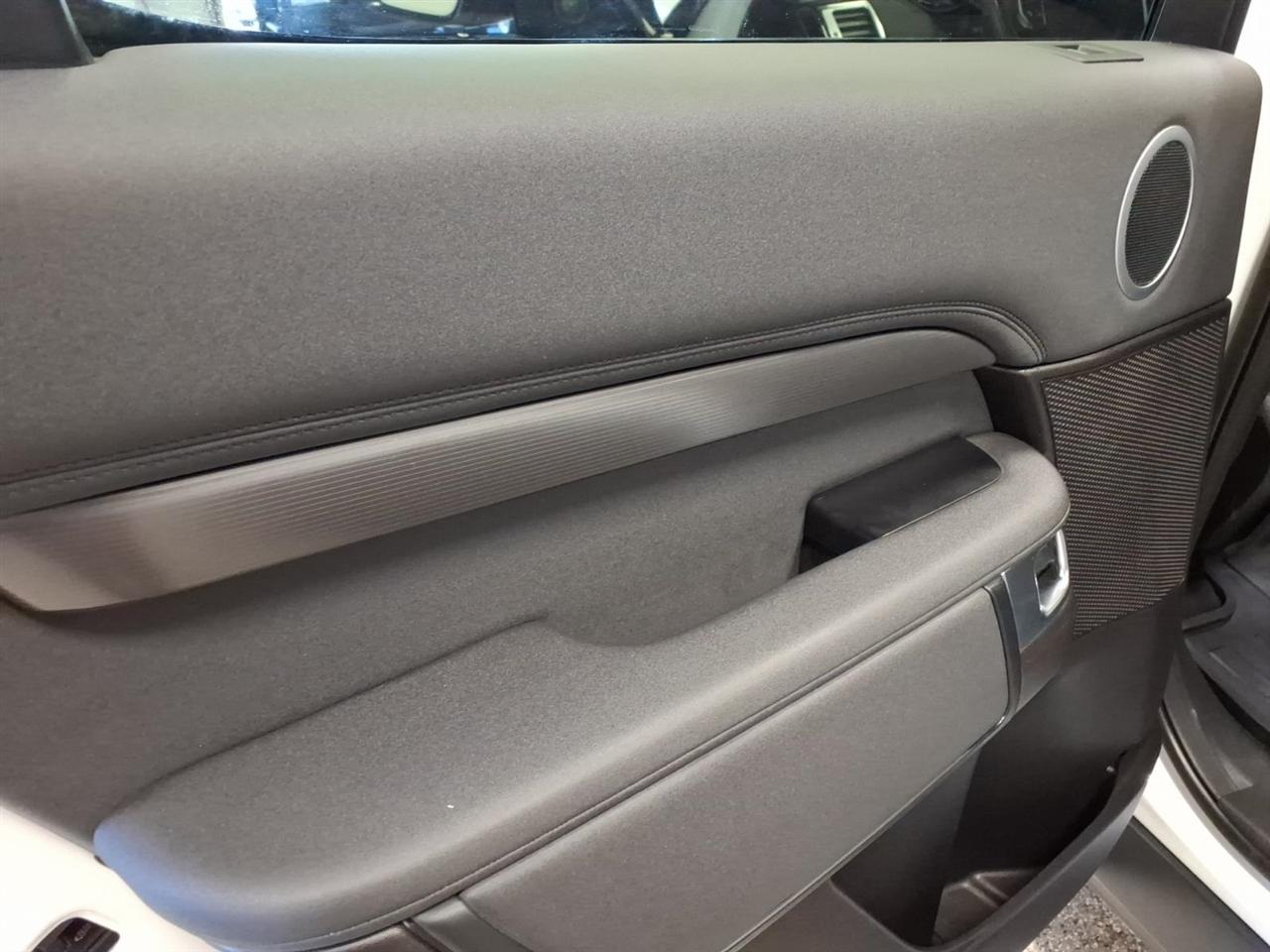 2017 Land Rover Discovery HSE - Photo 19