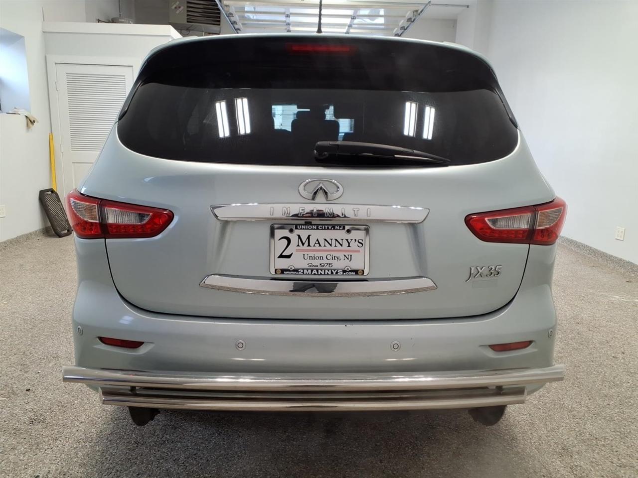 Infiniti JX35 FWD 4dr 2013
