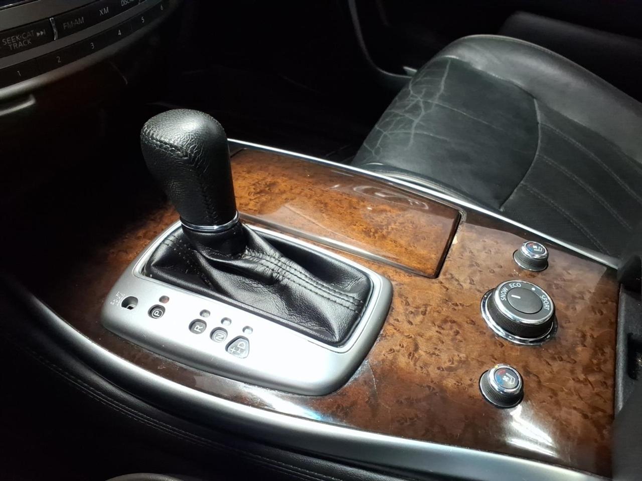 Infiniti JX35 FWD 4dr 2013