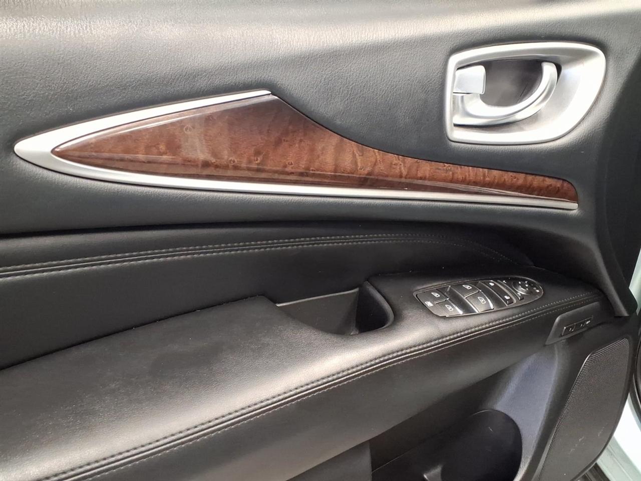 Infiniti JX35 FWD 4dr 2013