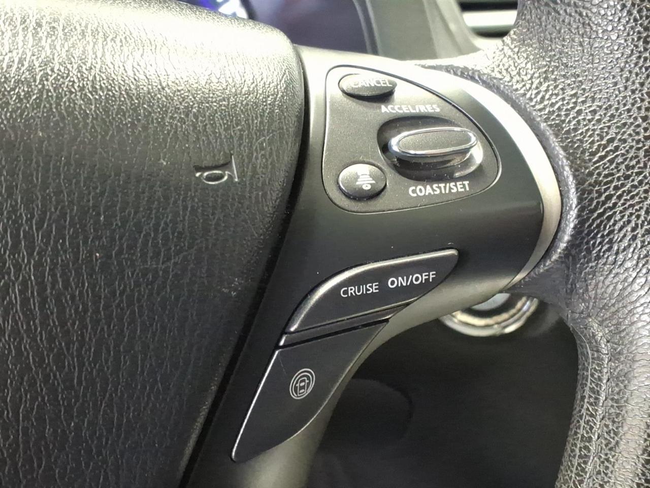 Infiniti JX35 FWD 4dr 2013