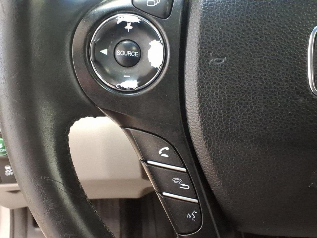 Toyota Corolla 4dr Sdn Auto LE (Natl) 2015