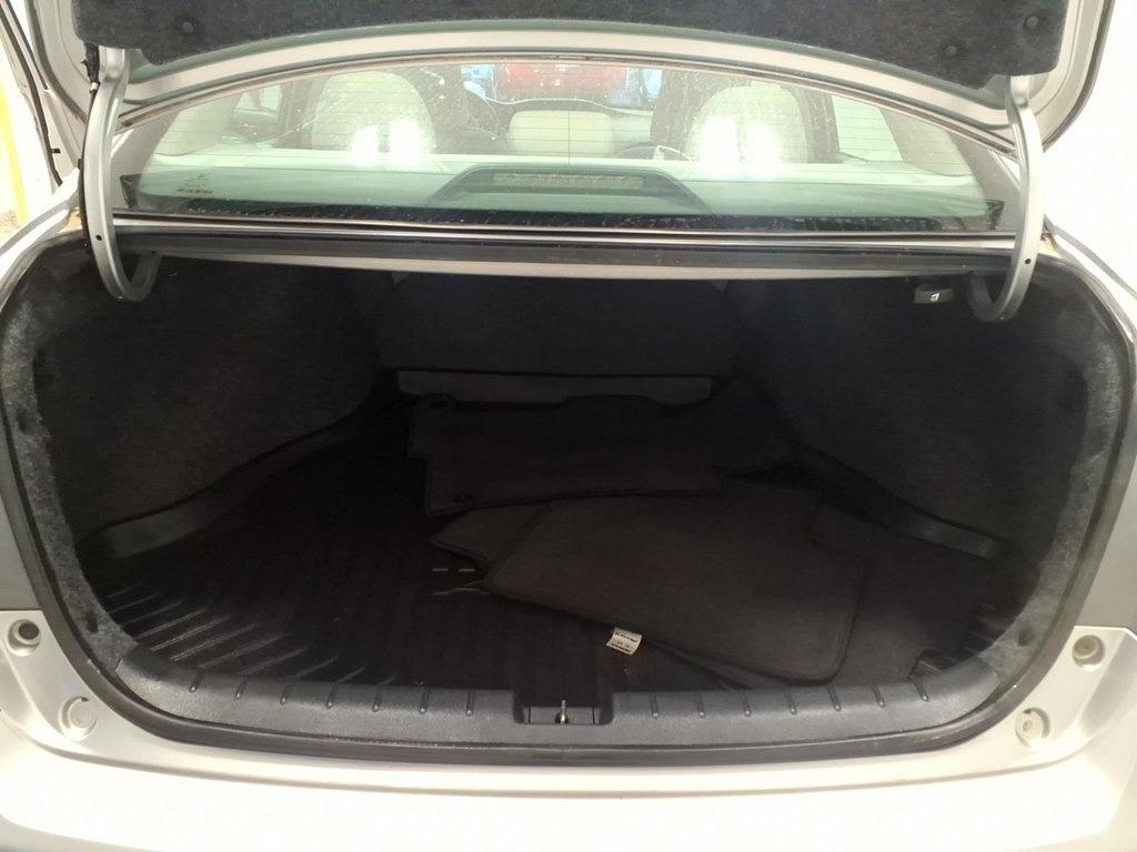 Toyota Corolla 4dr Sdn Auto LE (Natl) 2015