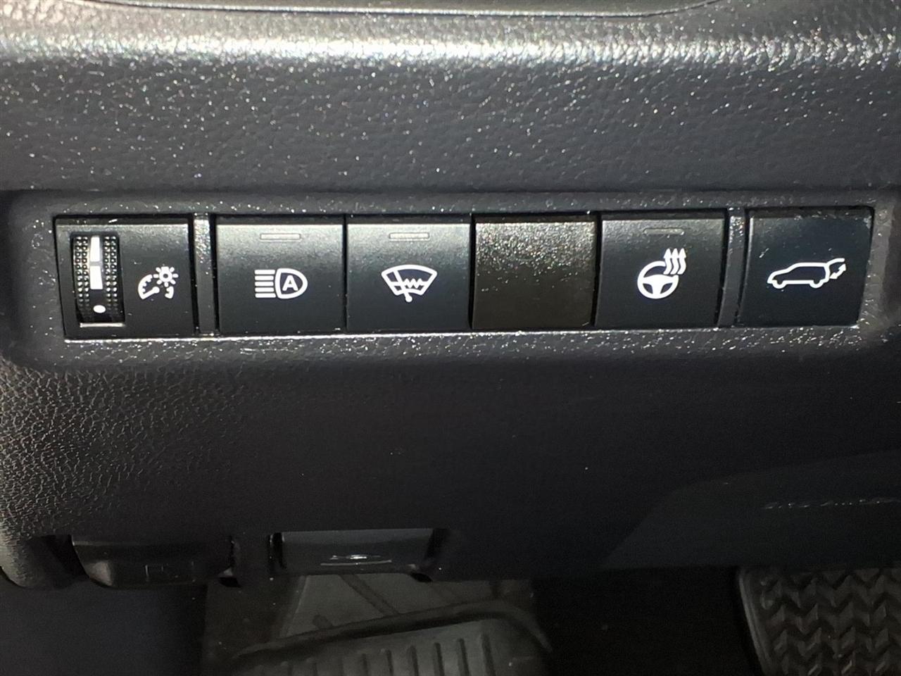 Toyota RAV4 XLE AWD (Natl) 2019