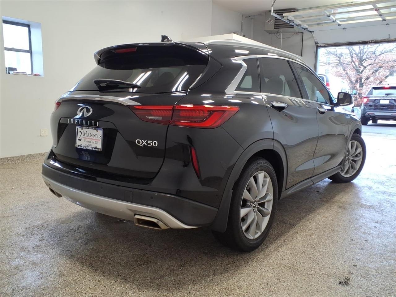 Infiniti QX50 LUXE AWD 2021