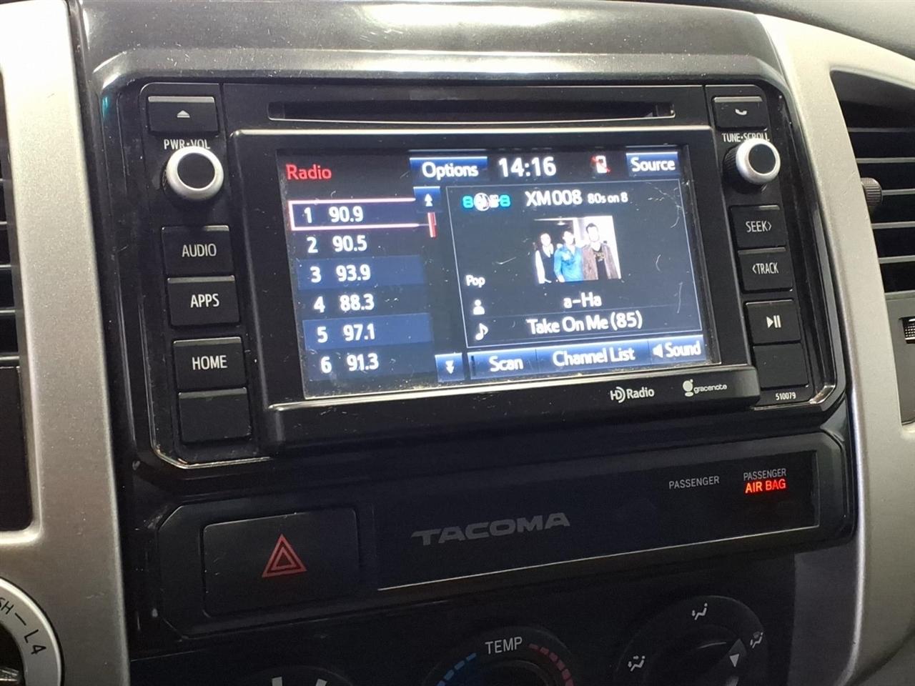 Toyota Tacoma 4WD Access Cab V6 AT (Natl) 2015